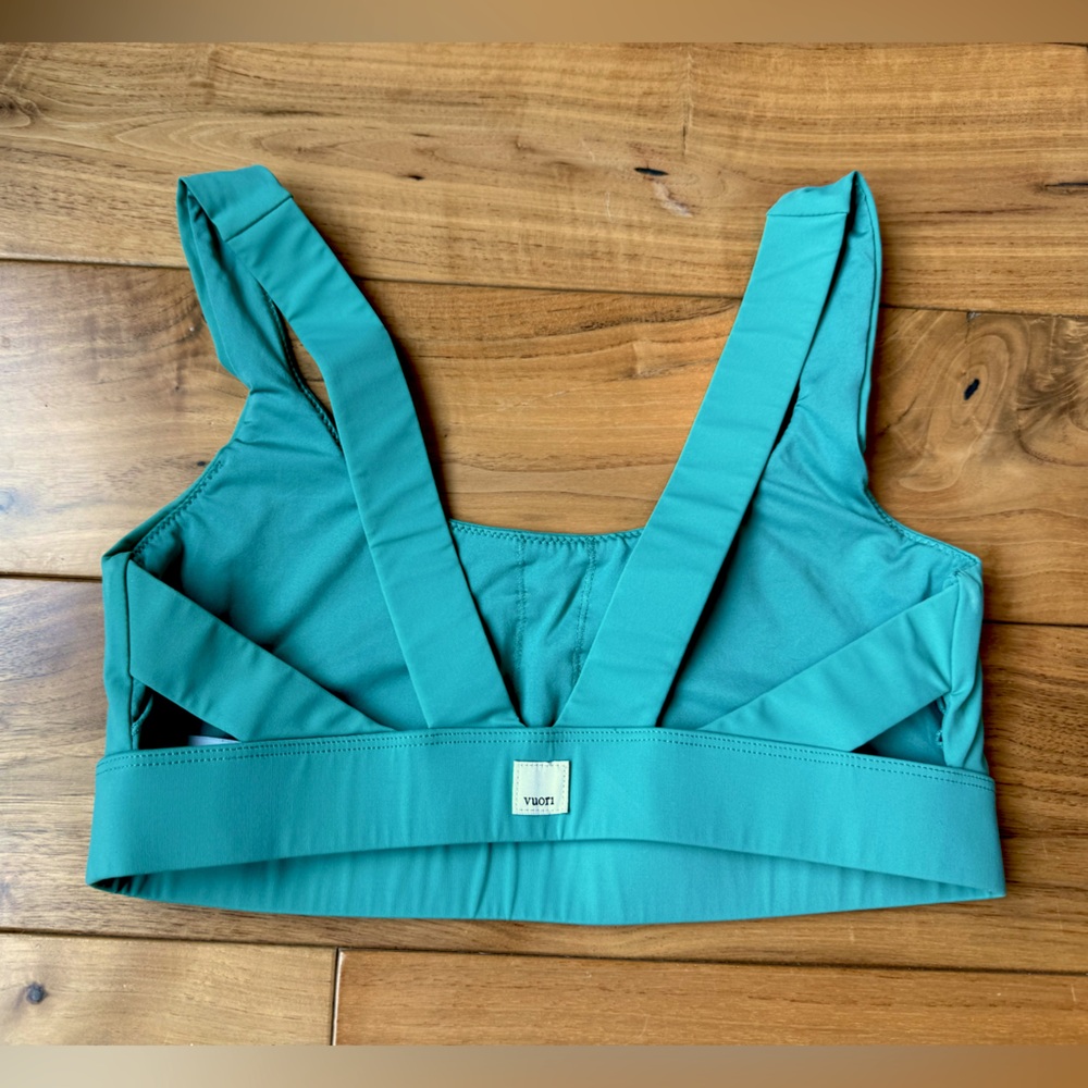 Vuori sports bra